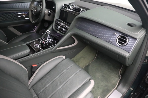 Used 2022 Bentley Bentayga Speed for sale $239,900 at Bugatti of Greenwich in Greenwich CT 06830 27
