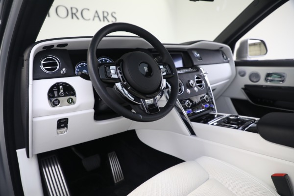 Used 2020 Rolls-Royce Cullinan for sale $305,900 at Bugatti of Greenwich in Greenwich CT 06830 18