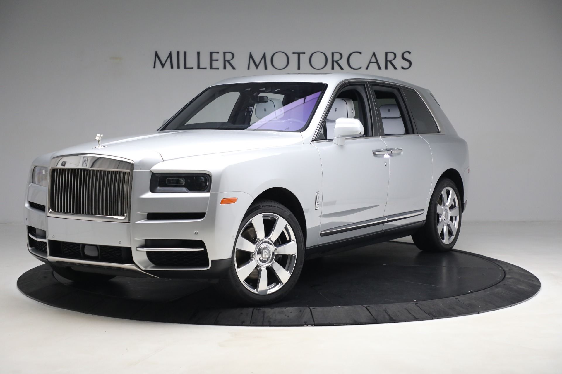 Used 2020 Rolls-Royce Cullinan for sale $305,900 at Bugatti of Greenwich in Greenwich CT 06830 1