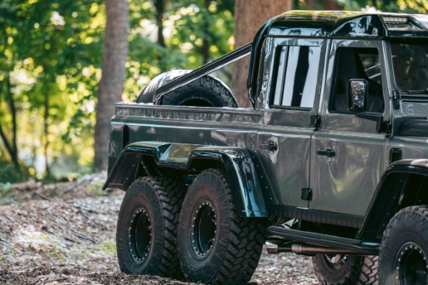 Used 1983 Land Rover Defender 110 Double Cab 6x6 Edition for sale $399,900 at Bugatti of Greenwich in Greenwich CT 06830 27