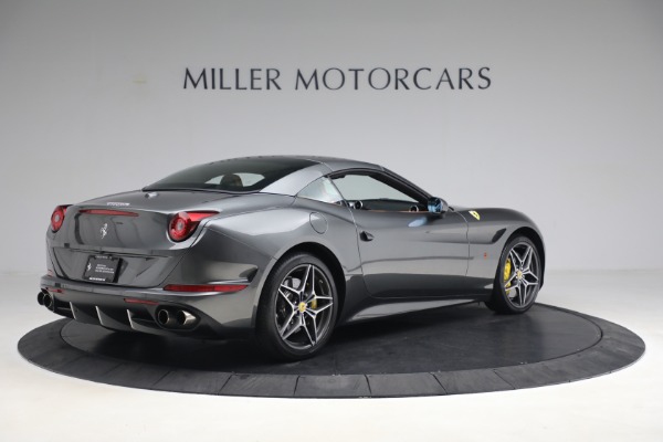 Used 2017 Ferrari California T for sale $151,900 at Bugatti of Greenwich in Greenwich CT 06830 13