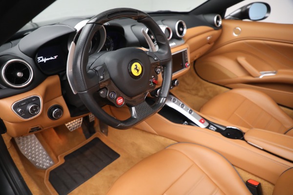 Used 2017 Ferrari California T for sale $151,900 at Bugatti of Greenwich in Greenwich CT 06830 15