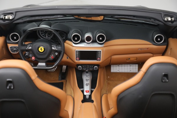 Used 2017 Ferrari California T for sale $151,900 at Bugatti of Greenwich in Greenwich CT 06830 19
