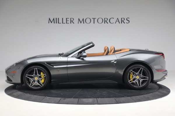 Used 2017 Ferrari California T for sale $151,900 at Bugatti of Greenwich in Greenwich CT 06830 3