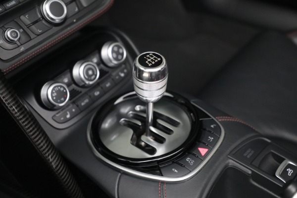Used 2015 Audi R8 4.2 quattro Spyder for sale $149,900 at Bugatti of Greenwich in Greenwich CT 06830 20