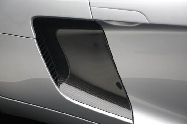 Used 2015 Audi R8 4.2 quattro Spyder for sale $149,900 at Bugatti of Greenwich in Greenwich CT 06830 27