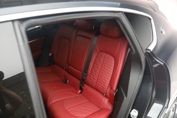Used 2019 Maserati Levante Trofeo for sale $81,900 at Bugatti of Greenwich in Greenwich CT 06830 25