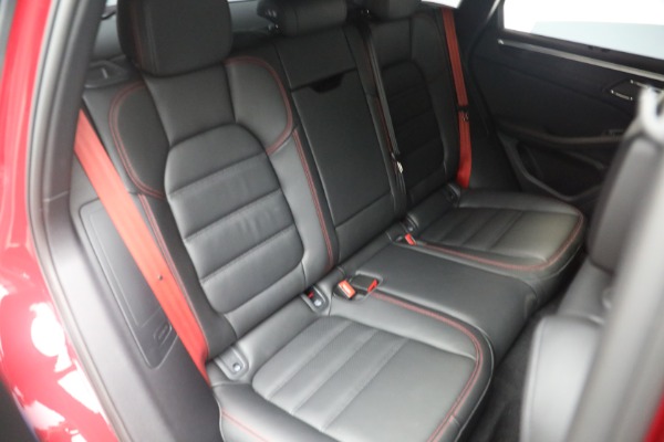Used 2022 Porsche Macan GTS for sale $82,900 at Bugatti of Greenwich in Greenwich CT 06830 21