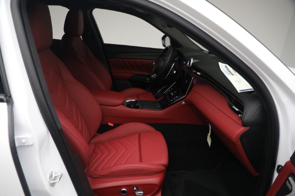 New 2023 Maserati Grecale Trofeo for sale $110,095 at Bugatti of Greenwich in Greenwich CT 06830 15