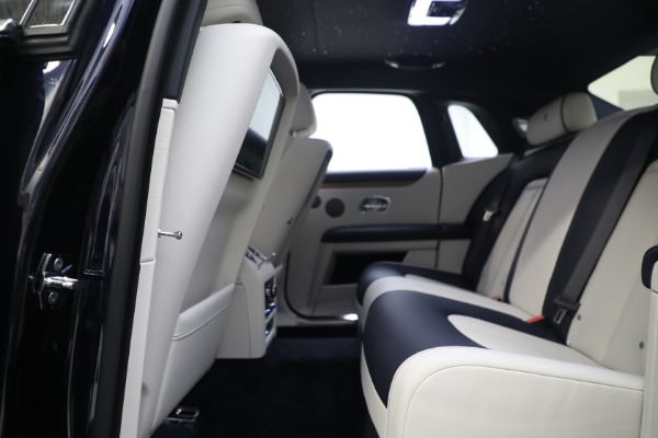 Used 2021 Rolls-Royce Ghost for sale $299,900 at Bugatti of Greenwich in Greenwich CT 06830 17