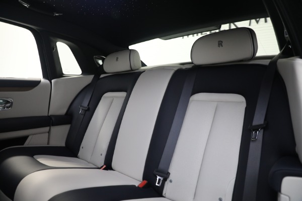 Used 2021 Rolls-Royce Ghost for sale $299,900 at Bugatti of Greenwich in Greenwich CT 06830 18