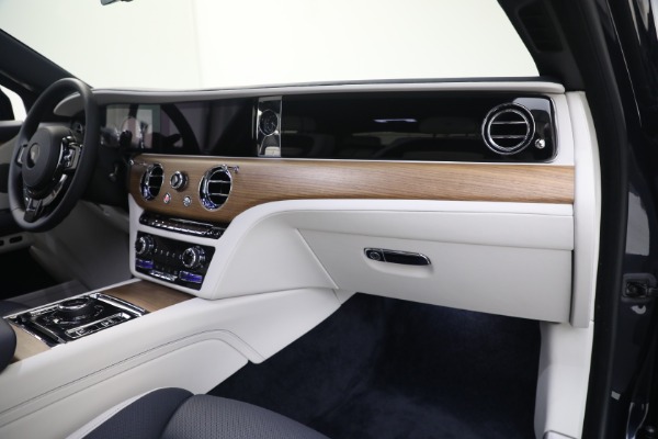 Used 2021 Rolls-Royce Ghost for sale $299,900 at Bugatti of Greenwich in Greenwich CT 06830 20