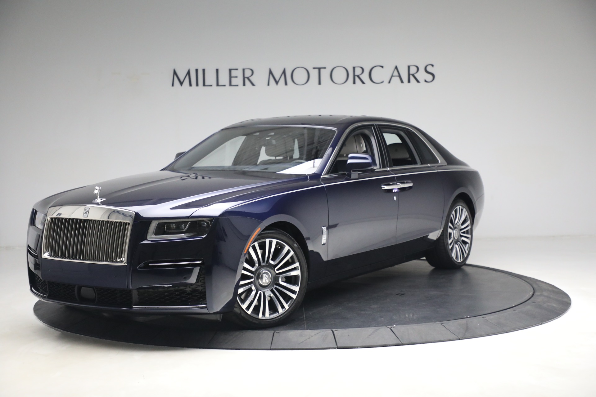 Used 2021 Rolls-Royce Ghost for sale $299,900 at Bugatti of Greenwich in Greenwich CT 06830 1