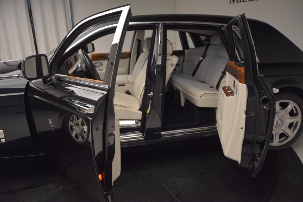 Used 2011 Rolls-Royce Phantom for sale Sold at Bugatti of Greenwich in Greenwich CT 06830 5