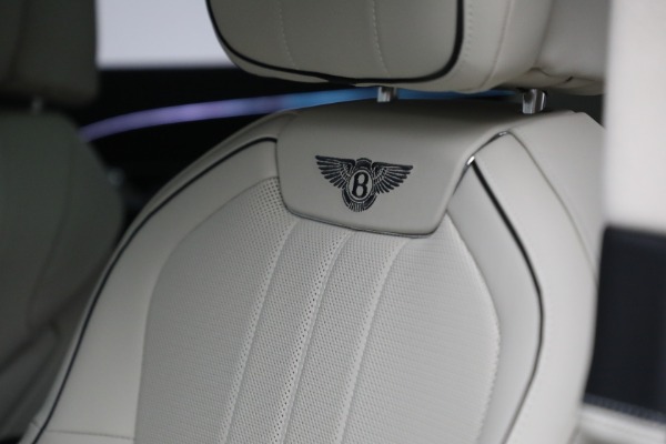 New 2023 Bentley Flying Spur V8 for sale $243,705 at Bugatti of Greenwich in Greenwich CT 06830 22