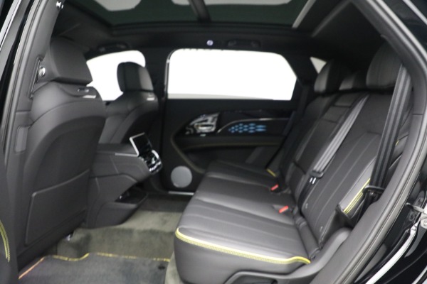 New 2023 Bentley Bentayga EWB V8 for sale $270,600 at Bugatti of Greenwich in Greenwich CT 06830 22