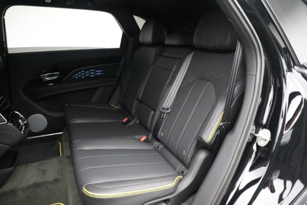 New 2023 Bentley Bentayga EWB V8 for sale $270,600 at Bugatti of Greenwich in Greenwich CT 06830 23