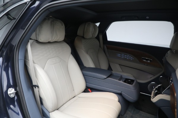 Used 2023 Bentley Bentayga EWB Azure V8 for sale $267,900 at Bugatti of Greenwich in Greenwich CT 06830 24