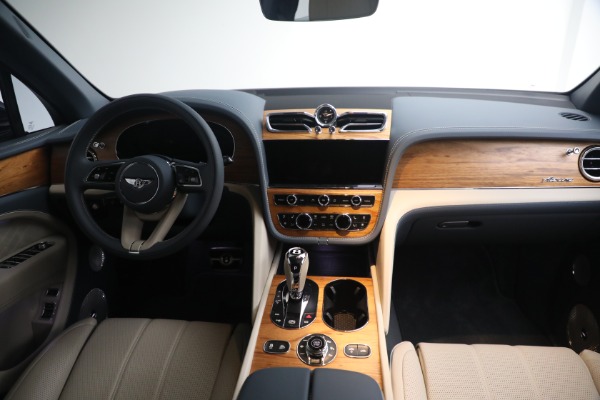 Used 2023 Bentley Bentayga EWB Azure V8 for sale $267,900 at Bugatti of Greenwich in Greenwich CT 06830 25