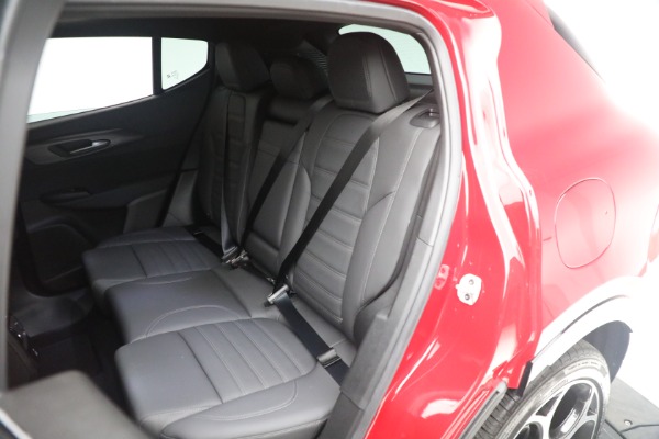 New 2024 Alfa Romeo Tonale Ti for sale $51,290 at Bugatti of Greenwich in Greenwich CT 06830 26