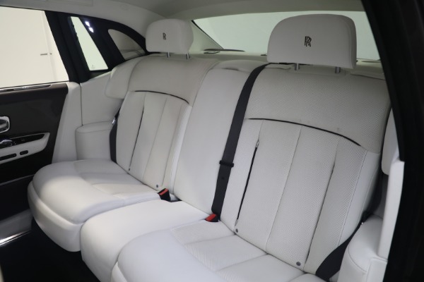 Used 2018 Rolls-Royce Phantom for sale Sold at Bugatti of Greenwich in Greenwich CT 06830 12