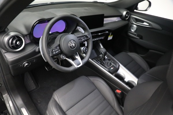 New 2024 Alfa Romeo Tonale Veloce for sale $57,300 at Bugatti of Greenwich in Greenwich CT 06830 18
