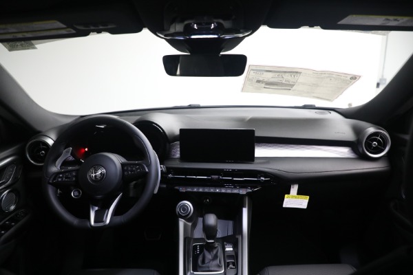 Used 2024 Alfa Romeo Tonale Hybrid Veloce for sale $28,900 at Bugatti of Greenwich in Greenwich CT 06830 28