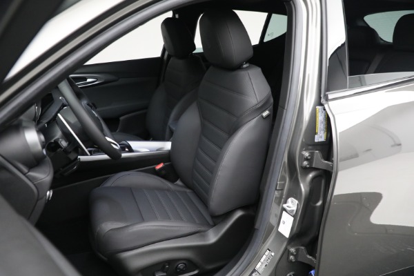 New 2024 Alfa Romeo Tonale Veloce for sale $55,300 at Bugatti of Greenwich in Greenwich CT 06830 21