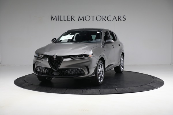New 2024 Alfa Romeo Tonale Veloce for sale $55,300 at Bugatti of Greenwich in Greenwich CT 06830 1