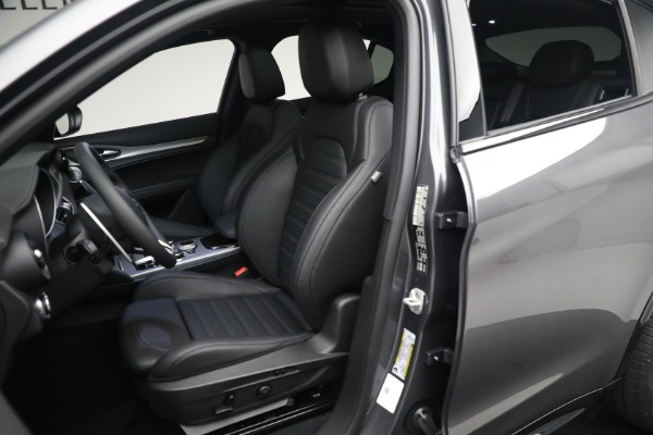 New 2024 Alfa Romeo Stelvio Veloce for sale $58,455 at Bugatti of Greenwich in Greenwich CT 06830 18