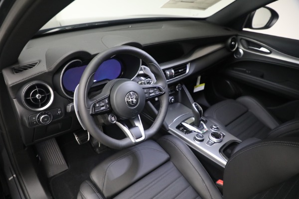 New 2024 Alfa Romeo Stelvio Veloce for sale $58,455 at Bugatti of Greenwich in Greenwich CT 06830 19