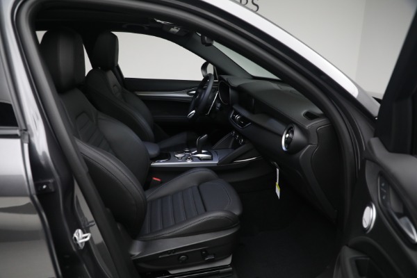 New 2024 Alfa Romeo Stelvio Veloce for sale $58,455 at Bugatti of Greenwich in Greenwich CT 06830 22