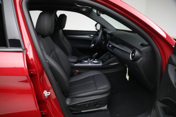 New 2024 Alfa Romeo Stelvio Ti for sale $54,320 at Bugatti of Greenwich in Greenwich CT 06830 20