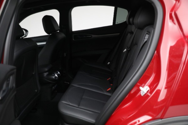New 2024 Alfa Romeo Stelvio Ti for sale $54,320 at Bugatti of Greenwich in Greenwich CT 06830 22
