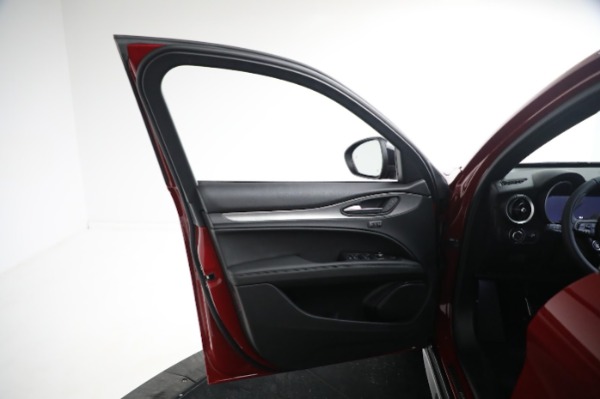 New 2024 Alfa Romeo Stelvio Ti for sale $54,320 at Bugatti of Greenwich in Greenwich CT 06830 28