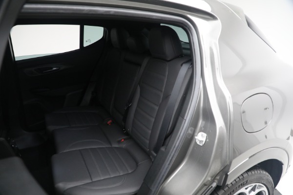 New 2024 Alfa Romeo Tonale Veloce for sale $57,300 at Bugatti of Greenwich in Greenwich CT 06830 20