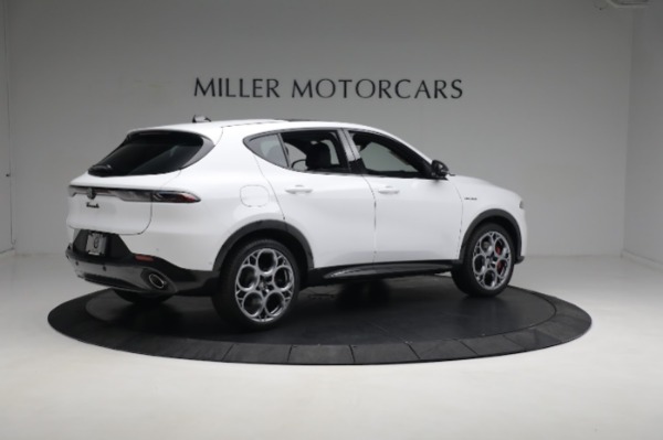 New 2024 Alfa Romeo Tonale Veloce for sale $56,640 at Bugatti of Greenwich in Greenwich CT 06830 10