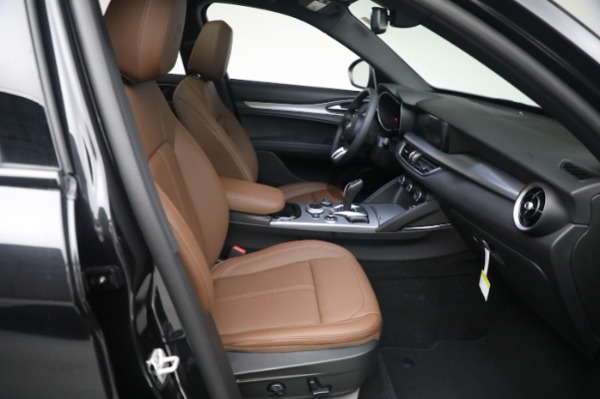 New 2024 Alfa Romeo Stelvio Ti for sale $55,230 at Bugatti of Greenwich in Greenwich CT 06830 20