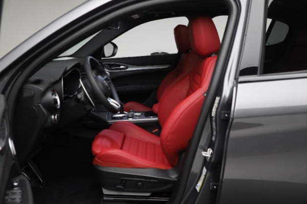 New 2024 Alfa Romeo Stelvio Veloce for sale $59,205 at Bugatti of Greenwich in Greenwich CT 06830 16