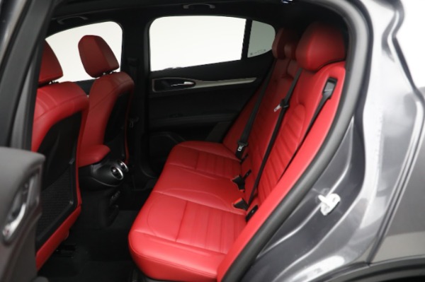 New 2024 Alfa Romeo Stelvio Veloce for sale $59,205 at Bugatti of Greenwich in Greenwich CT 06830 20