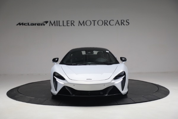 New 2023 McLaren Artura TechLux for sale $279,835 at Bugatti of Greenwich in Greenwich CT 06830 12