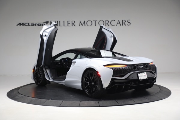 New 2023 McLaren Artura TechLux for sale $279,835 at Bugatti of Greenwich in Greenwich CT 06830 15