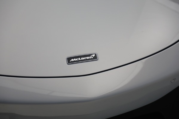New 2023 McLaren Artura TechLux for sale $279,835 at Bugatti of Greenwich in Greenwich CT 06830 18