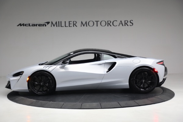 New 2023 McLaren Artura TechLux for sale $279,835 at Bugatti of Greenwich in Greenwich CT 06830 3