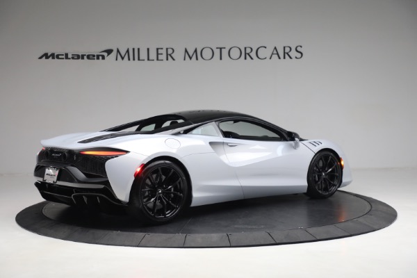 New 2023 McLaren Artura TechLux for sale $279,835 at Bugatti of Greenwich in Greenwich CT 06830 8