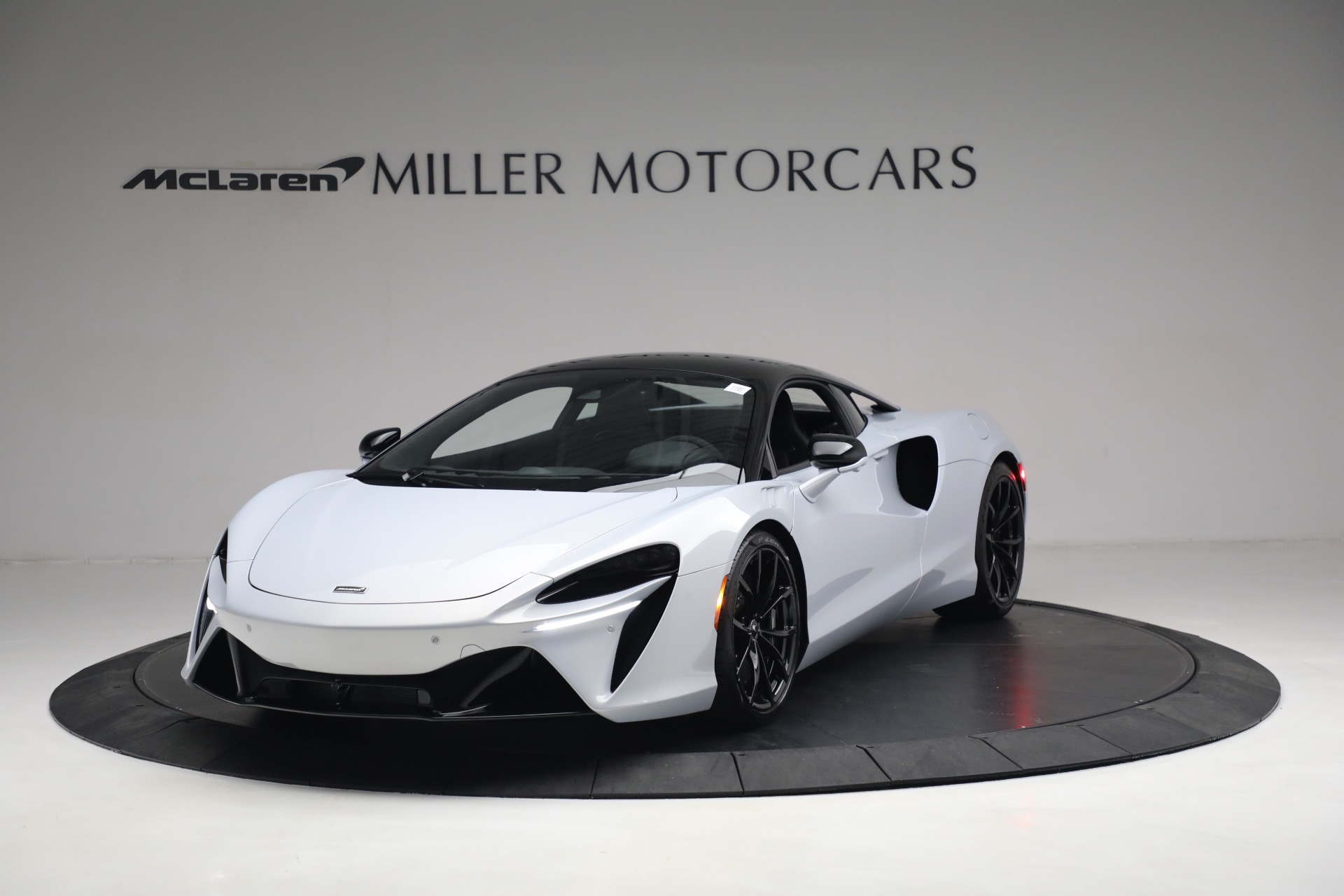 New 2023 McLaren Artura TechLux for sale $279,835 at Bugatti of Greenwich in Greenwich CT 06830 1