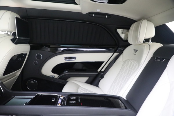 Used 2017 Bentley Mulsanne Extended Wheelbase for sale Sold at Bugatti of Greenwich in Greenwich CT 06830 26