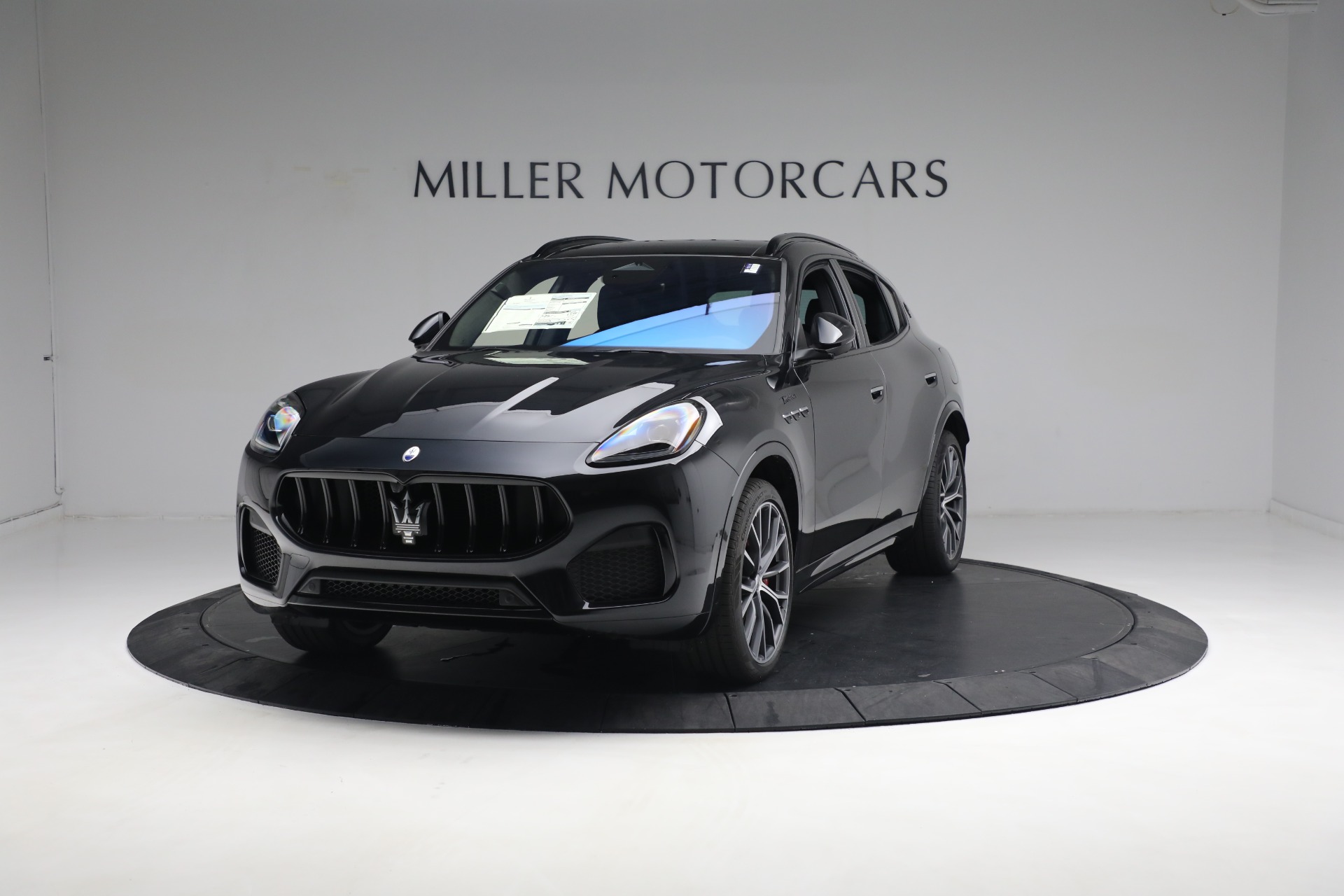 New 2023 Maserati Grecale Modena for sale $91,401 at Bugatti of Greenwich in Greenwich CT 06830 1