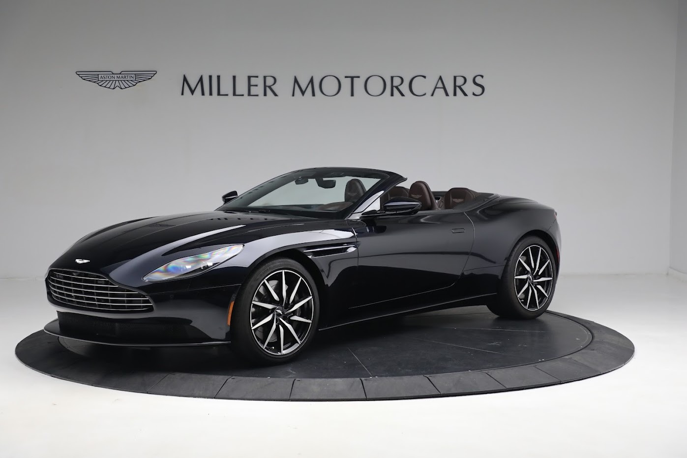 Used 2020 Aston Martin DB11 Volante for sale $148,900 at Bugatti of Greenwich in Greenwich CT 06830 1