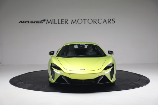 New 2023 McLaren Artura Vision for sale $277,875 at Bugatti of Greenwich in Greenwich CT 06830 12